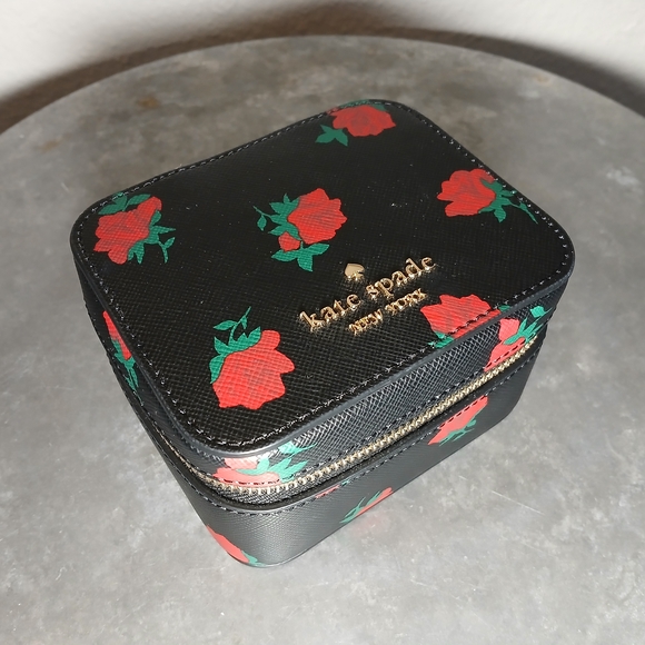 Kate Spade Red Rose Black Zipper Jewelry Travel Box Case NEW - Picture 1 of 7